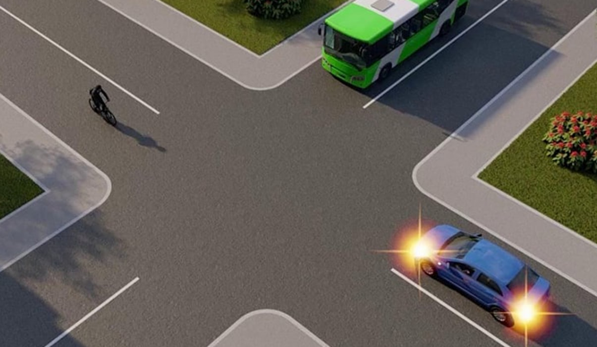 Chorraxadan oxirgi bo'lib qaysi transport vositasi kesib o'tadi? — YHQ savoli uchun rasm